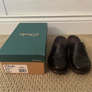 Clark’s slip-on brown loafer - Size 10